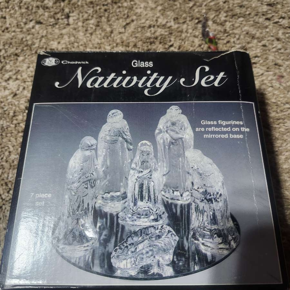 Chadwick Glass Nativity Set